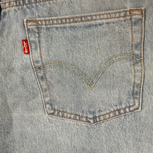 NWT Levi’s Premium 502 Women High Rise ‘90s Style Shorts Size 28 - Picture 9 of 16
